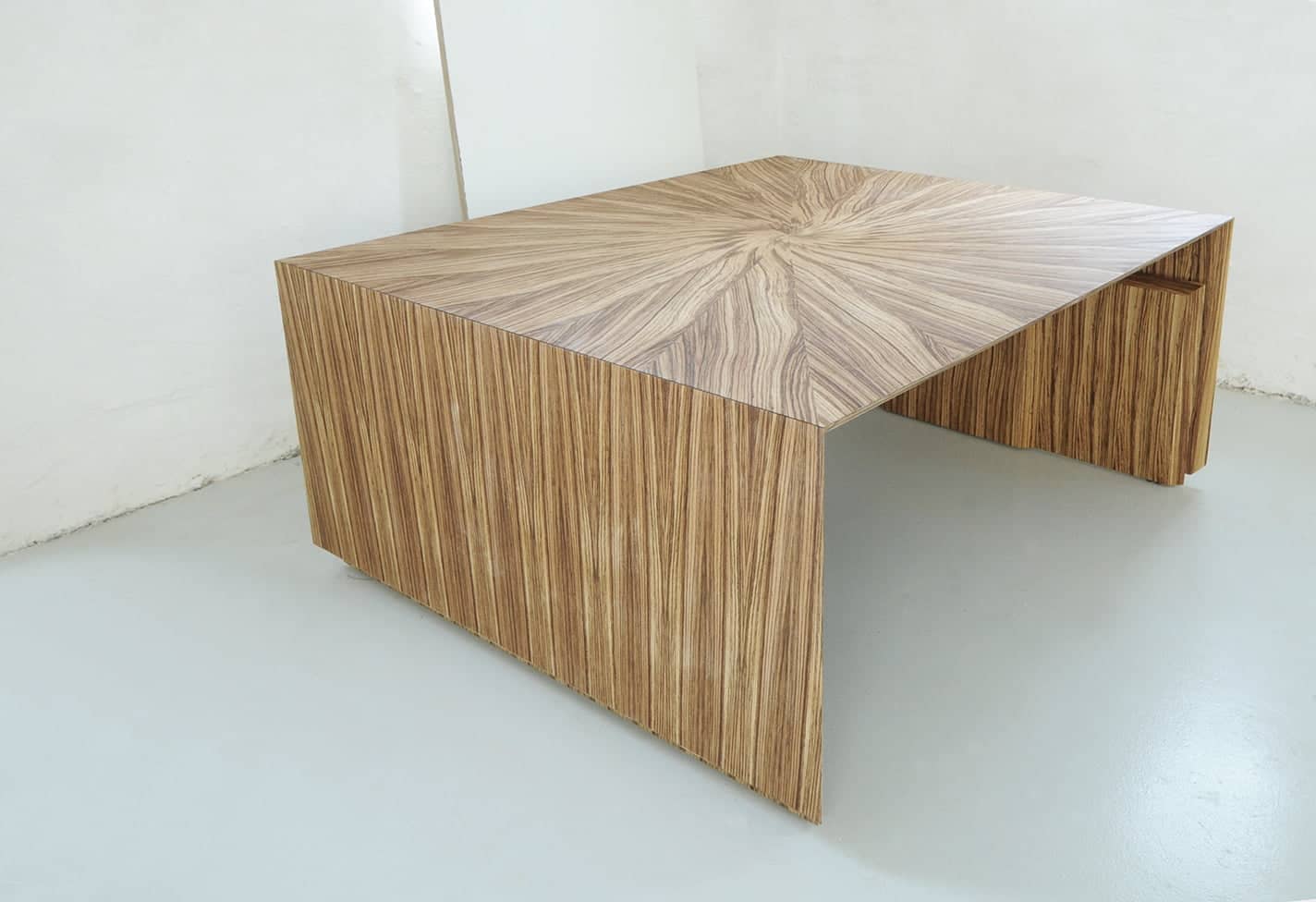 Jesper Holm Design & | Håndlavede snedkermøbler