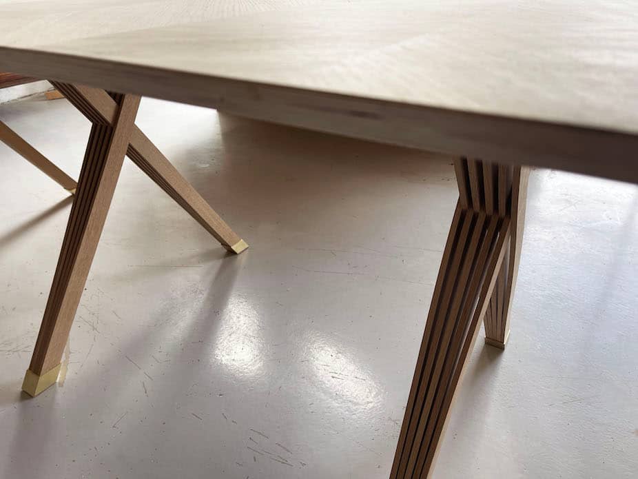 Få et personligt snedker spisebord som er designet og snedkereret efter dine ønsker hos Jesper Holm Design i København